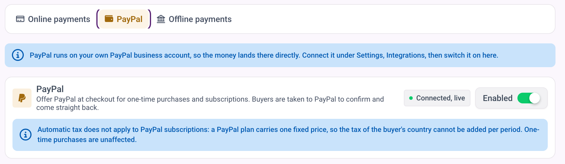 Karta PayPal w metodach płatności z włączoną opcją Włączone i uwagą podatkową dla subskrypcji.