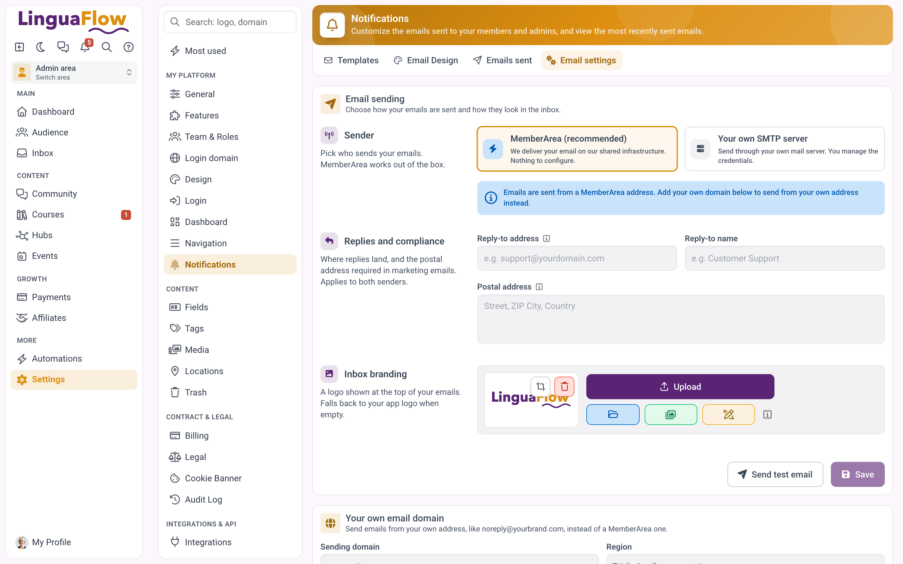 Ustawienia e-mail z wybranym nadawcą MemberArea, polami odpowiedzi i sekcją Własna domena e-mail.