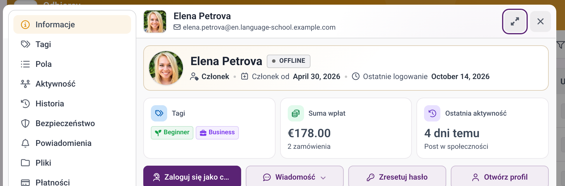 Przycisk logowania w profilu członka